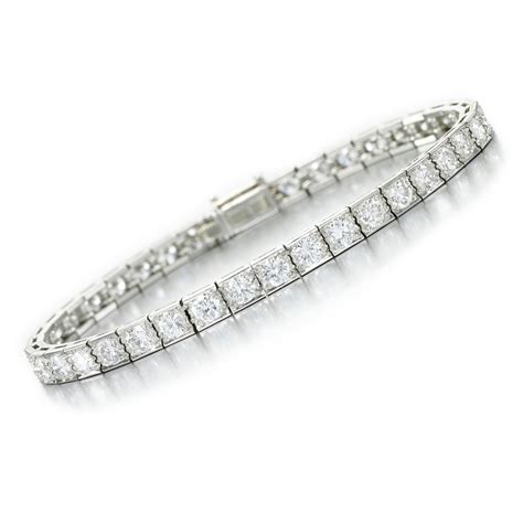 cartier bracelet full diamond